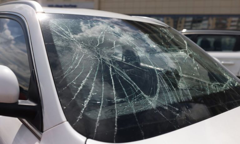 Why Auto Glass Insurance Is Essential for Modern Vehicle Owners Today